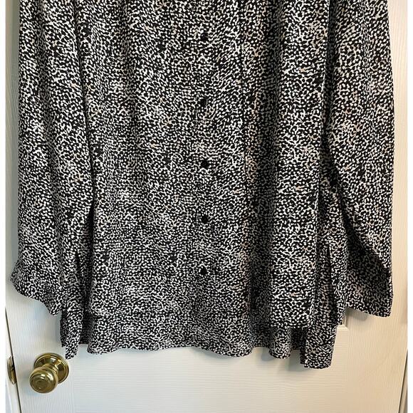 Chico’s Tunic Top Button Up Layered Overlay Abstract Print Long Sleeve Sz XL - Picture 5 of 11